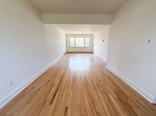 15 General Karge Ct FLOOR 1, Elizabeth, NJ 07202