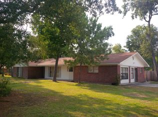 436 Rolling Wood Rd, Baytown, TX 77520