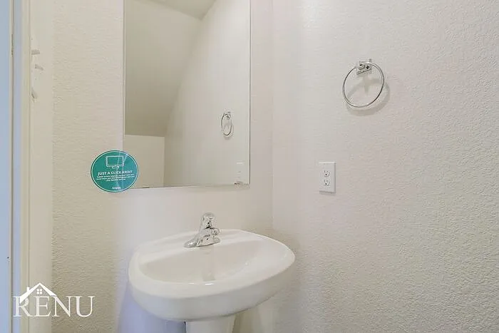 220 Crescent Park Dr — Photo 13
