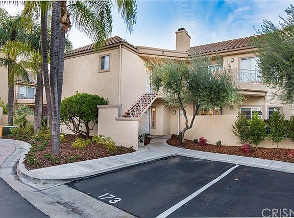 2nd image of 23725 Del Monte Dr Unit 193