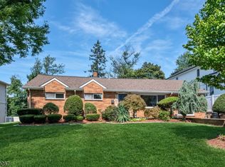 65 Wyoming Rd, Paramus, NJ 07652