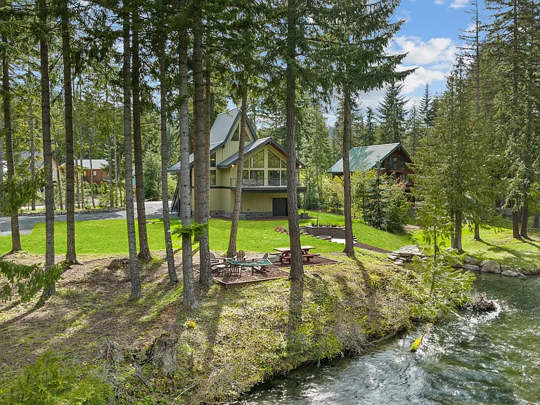 Kachess River Rd — Photo 2