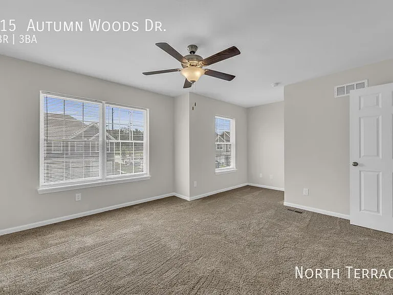 215 Autumn Woods Dr — Photo 10