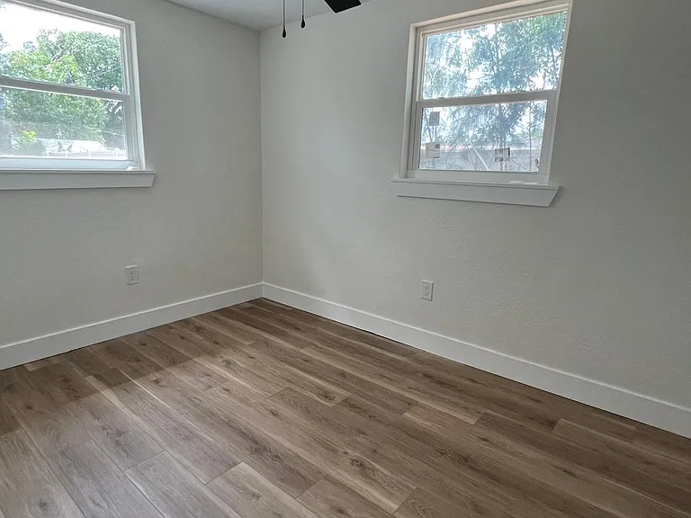 4940 72nd St N #1 — Photo 9