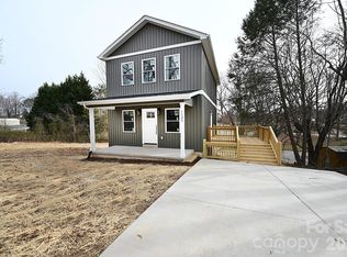 1135 Apple Ln, Granite Falls, NC 28630