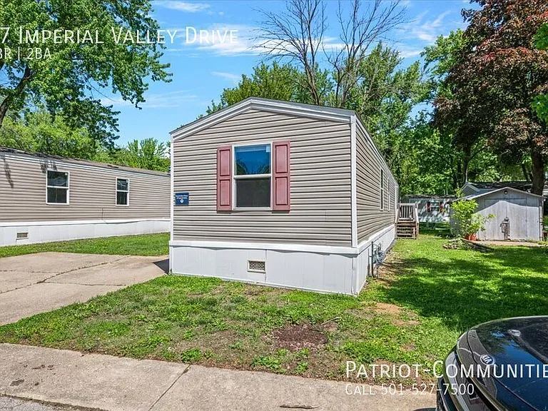 47 Imperial Valley Dr — Photo 2