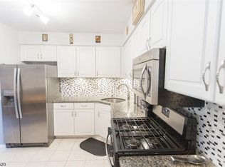 5 Cardinal Ln #C005, Newton, NJ 07860