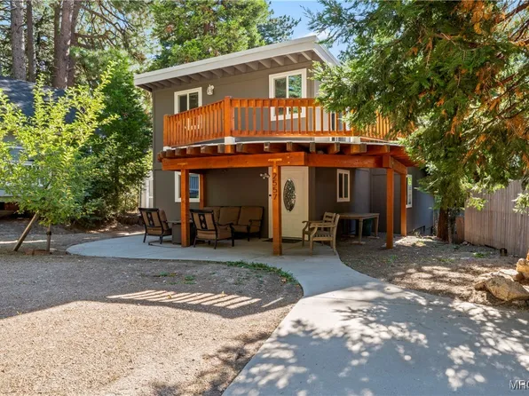 2544 Spring Dr, Running Springs, CA 92382