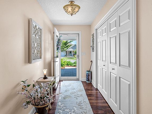 5th image of 77 Cherry Dr #77