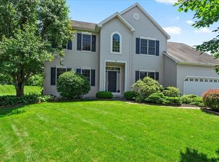 7 Partridge Gln, Rexford, NY 12148