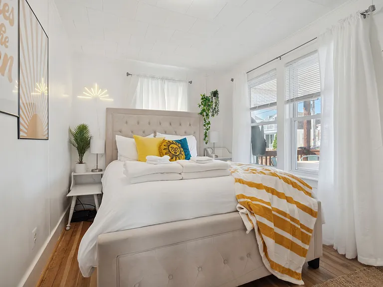30 Highland Ave — Photo 9