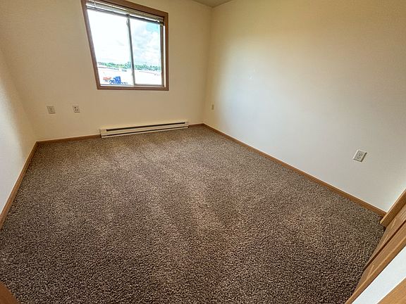 5th image of 497 E South Ave #10
