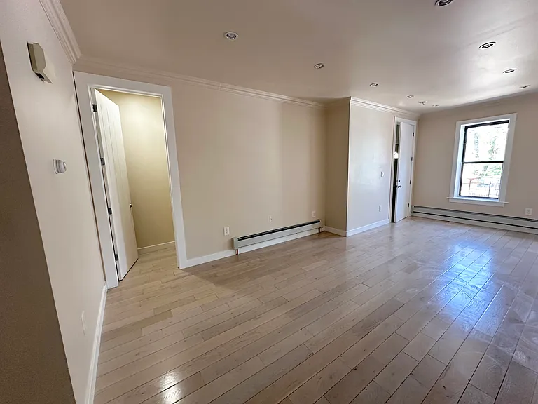 342 Montauk Ave #1 — Photo 9