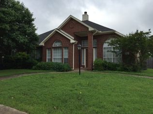 2408 Parkchase Cir, Mesquite, TX 75181