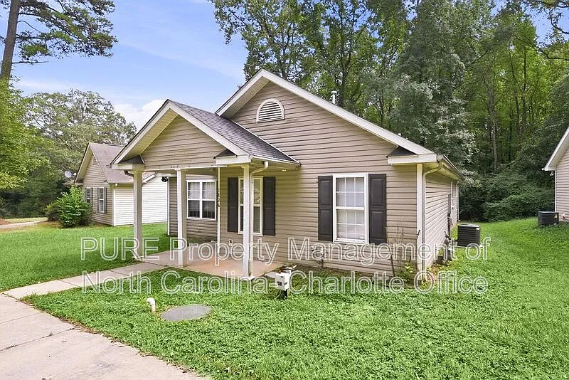 1826 Charnell Ln
