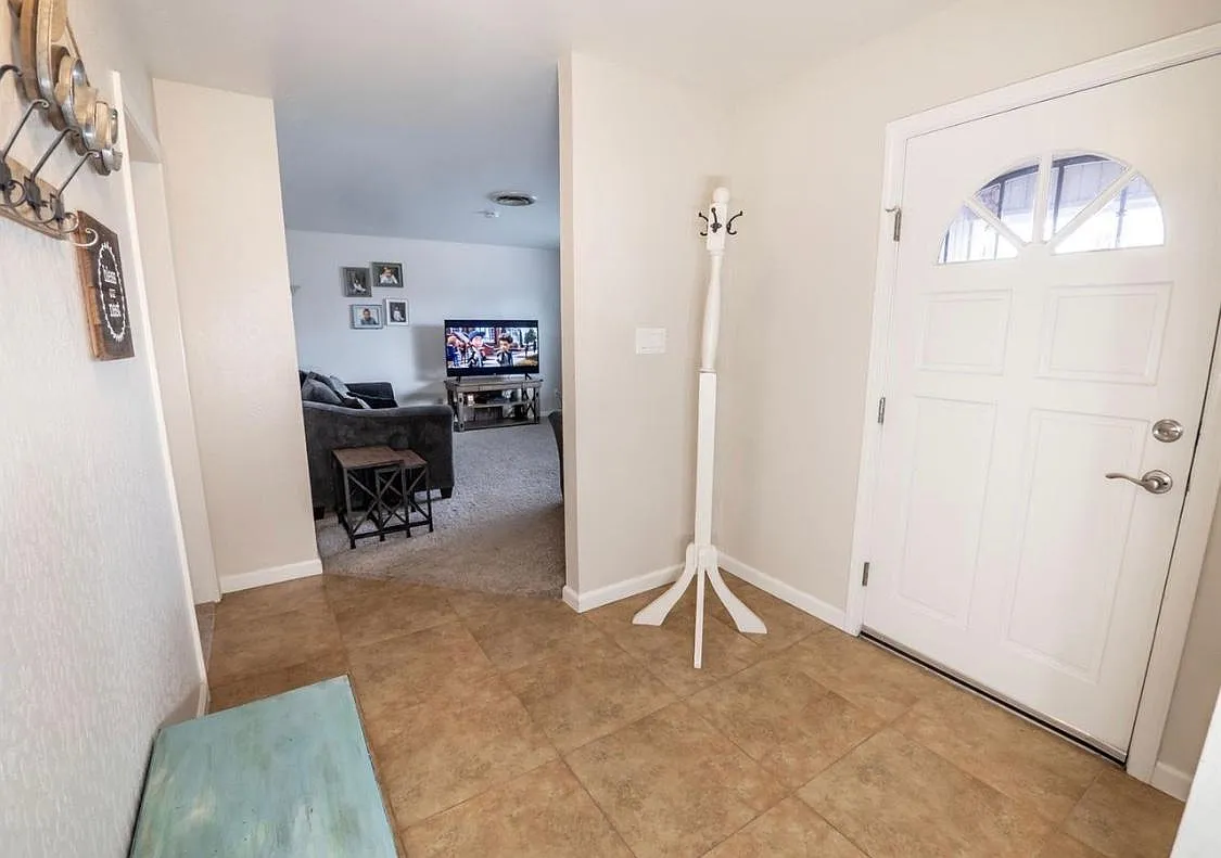 4 bed, 1564 sqft, $2,950 — Photo 4