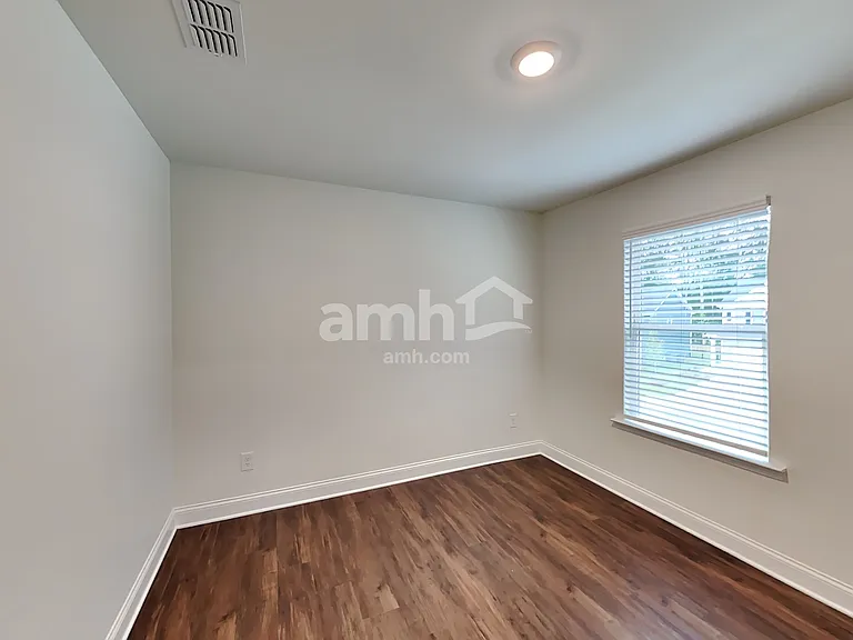 556 Summit View Ln — Photo 17