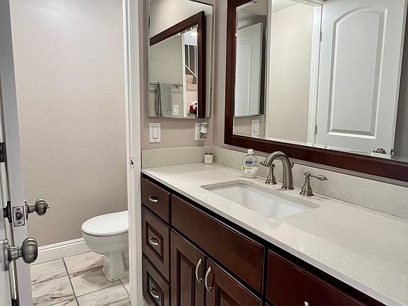4th image of 229 W Wilson St APT 10