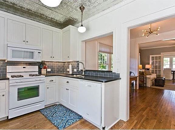 3rd image of 304 S Waddill St