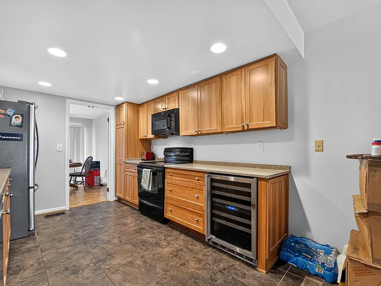 5607 Vantage Point Rd — Photo 8