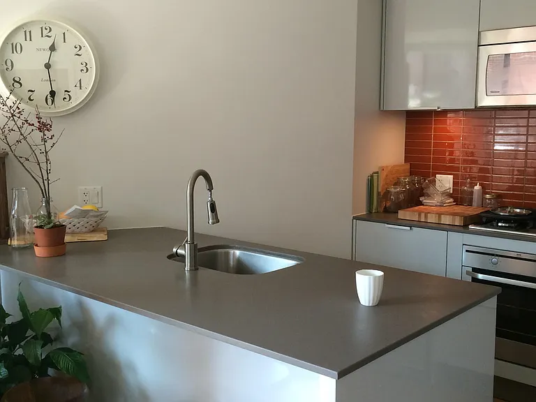 128 W Cordova St #809 — Photo 3