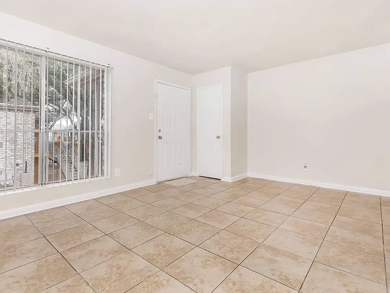 Inglewood Village Apartments — Photo 23