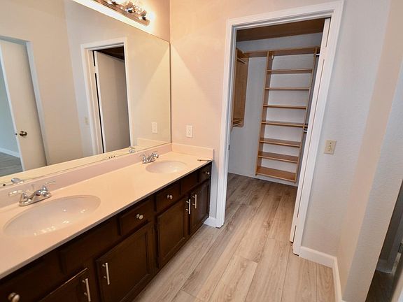 5th image of 43036 Camino Casillas