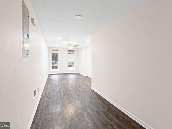 3rd image of 2217 Linden Ave