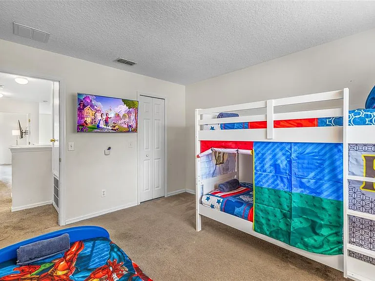 239 Carrera Ave — Photo 34