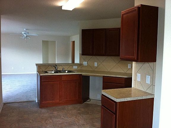 4th image of 2706 Magnolia Hill Trl
