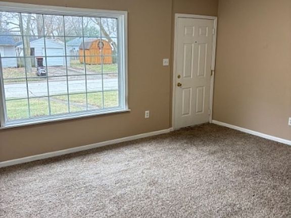 2nd image of 705 Roselyn Dr