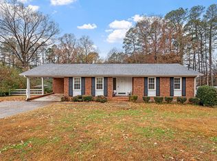 6400 Malibu Dr, Raleigh, NC 27603