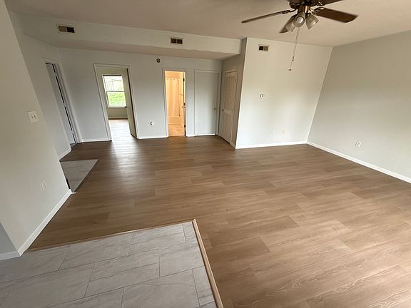2nd image of 425 Thornton St APT B