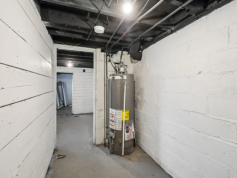 3820 Wabash St — Photo 20