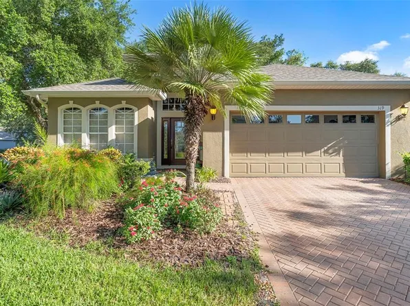 319 Secretariat Ct, Deland, FL 32724