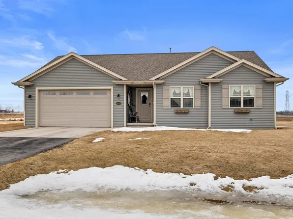 W2194 Wildflower Ln, Brillion, WI 54110