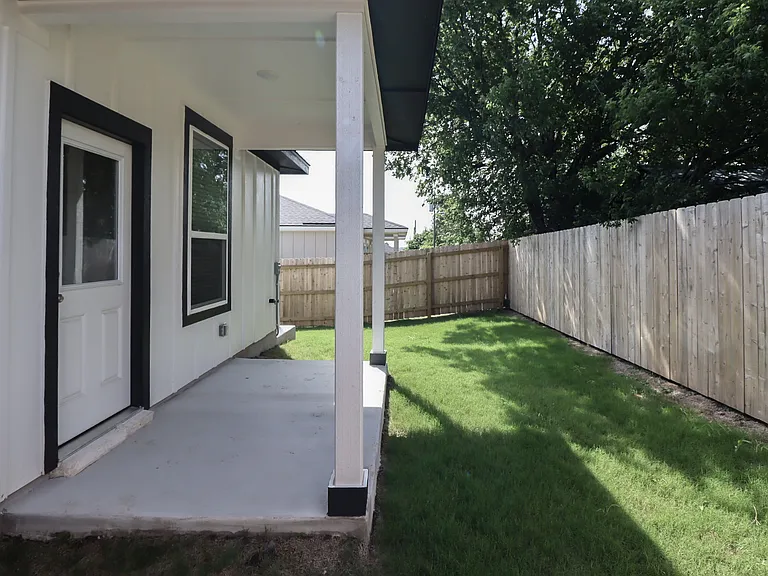 618 Campus St #1 — Photo 32