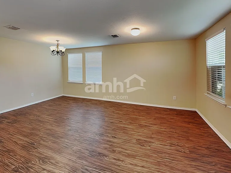1813 Trego Dr — Photo 7