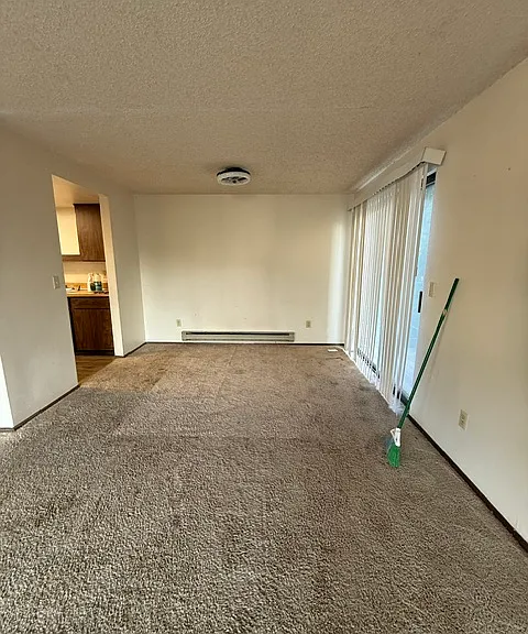 709 F Pl NE #3 — Photo 6