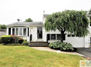 46 Campbell Dr, Parlin, NJ