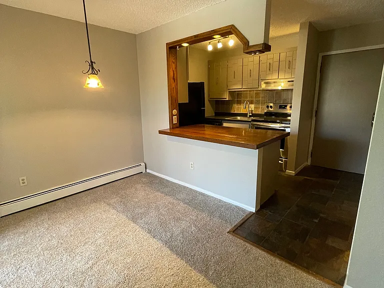 Nice clean condo with all new appliances.