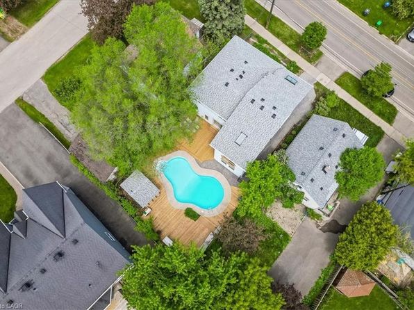 1168 Canterbury Rd, Mississauga, ON L5G 4A2