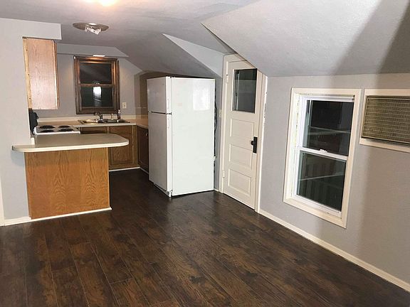 Looking towards kitchen