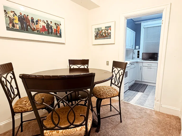 1232 Half St SW #B — Photo 2