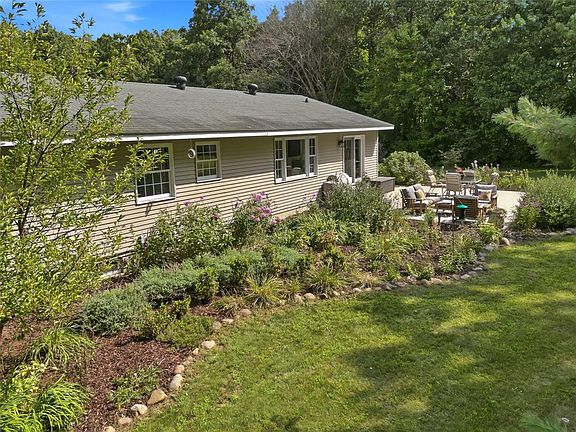 5th image of 4535 W Hemlock Road