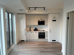 280 Dundas St W #614, Toronto, ON M5A 3W1