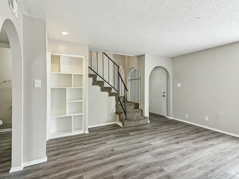 MB Arlington — Photo 11