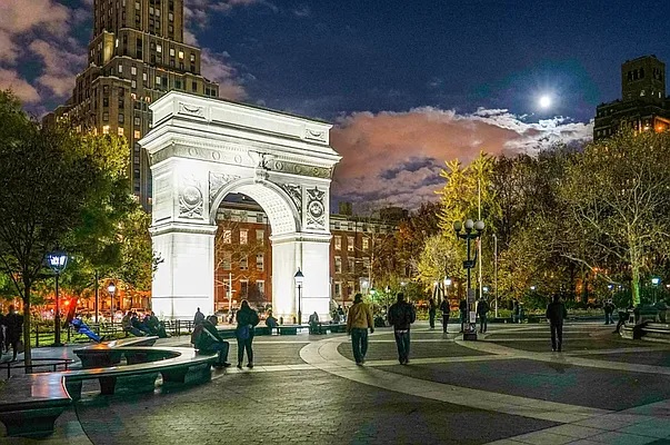 Rented by Compass | media 13