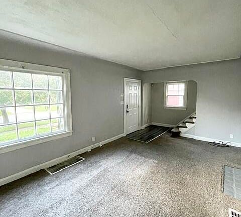 4th image of 3225 Maher St