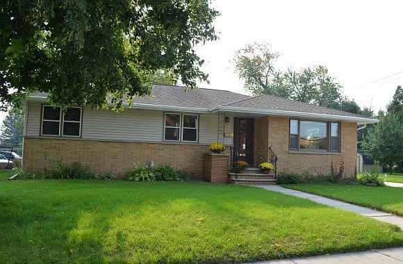 1st image of 415 Maryhill Dr